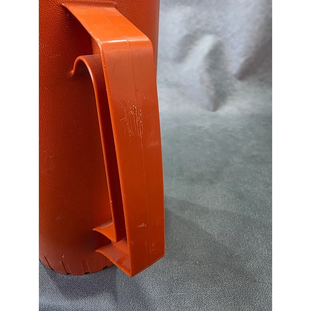 Vintage Tupperware Orange 2 Quart Pitcher 800-12 Push Button Lid Retro Rust